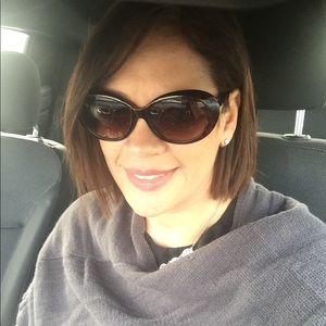 Meet your Posher, Lucy